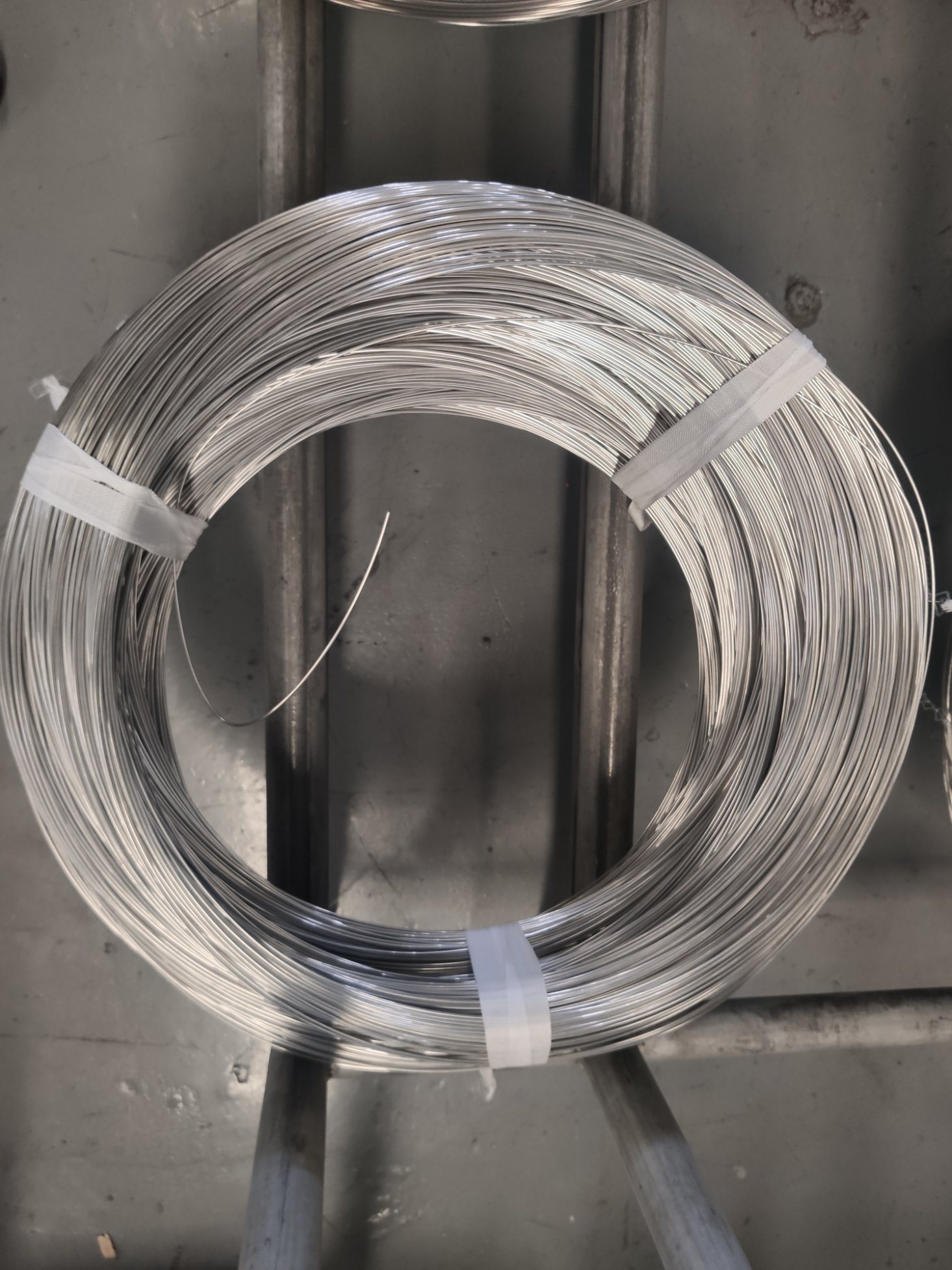 Stainless Steel Conveying Net Use 304 Wea 0.8-2.5mm High-Speed High Strength Quality Low Price Smooth Stainless Steel Weaving Wire Braiding Wire